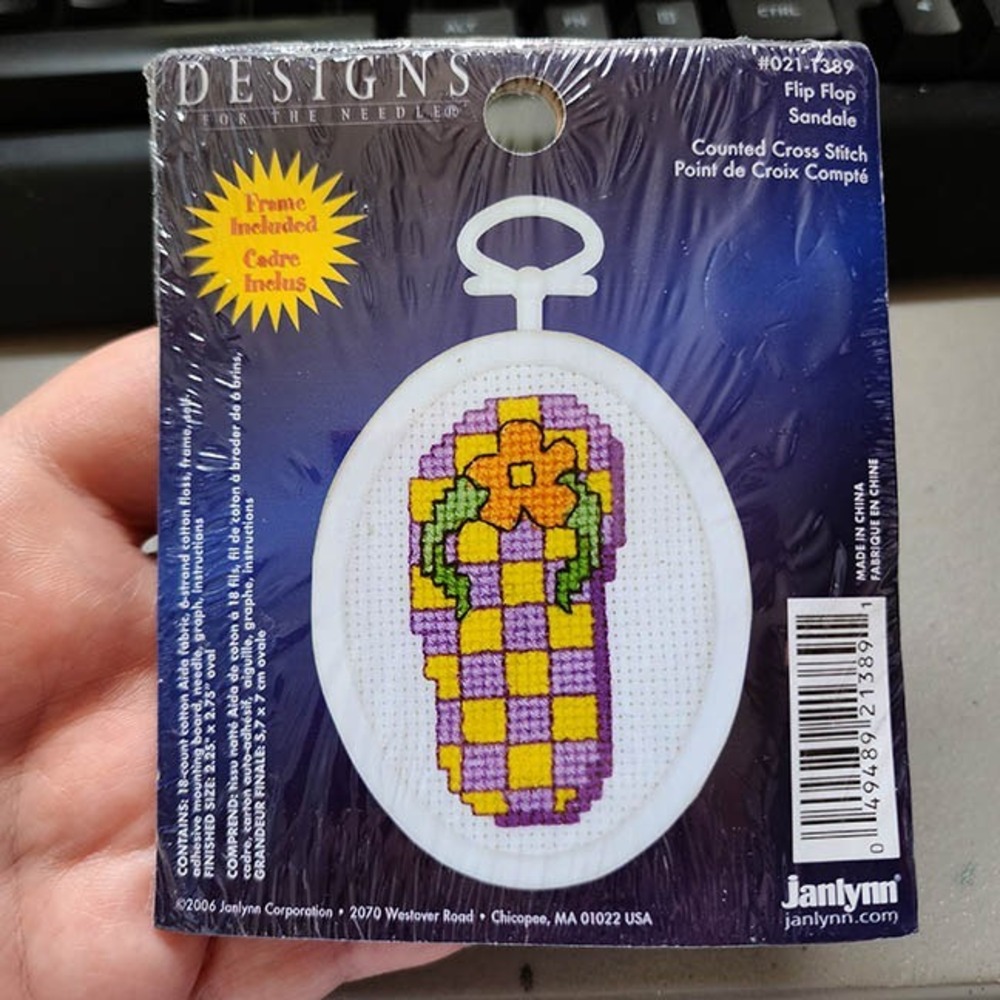 Flip Flop Counted Cross Stitch‎ kit with frame and thread